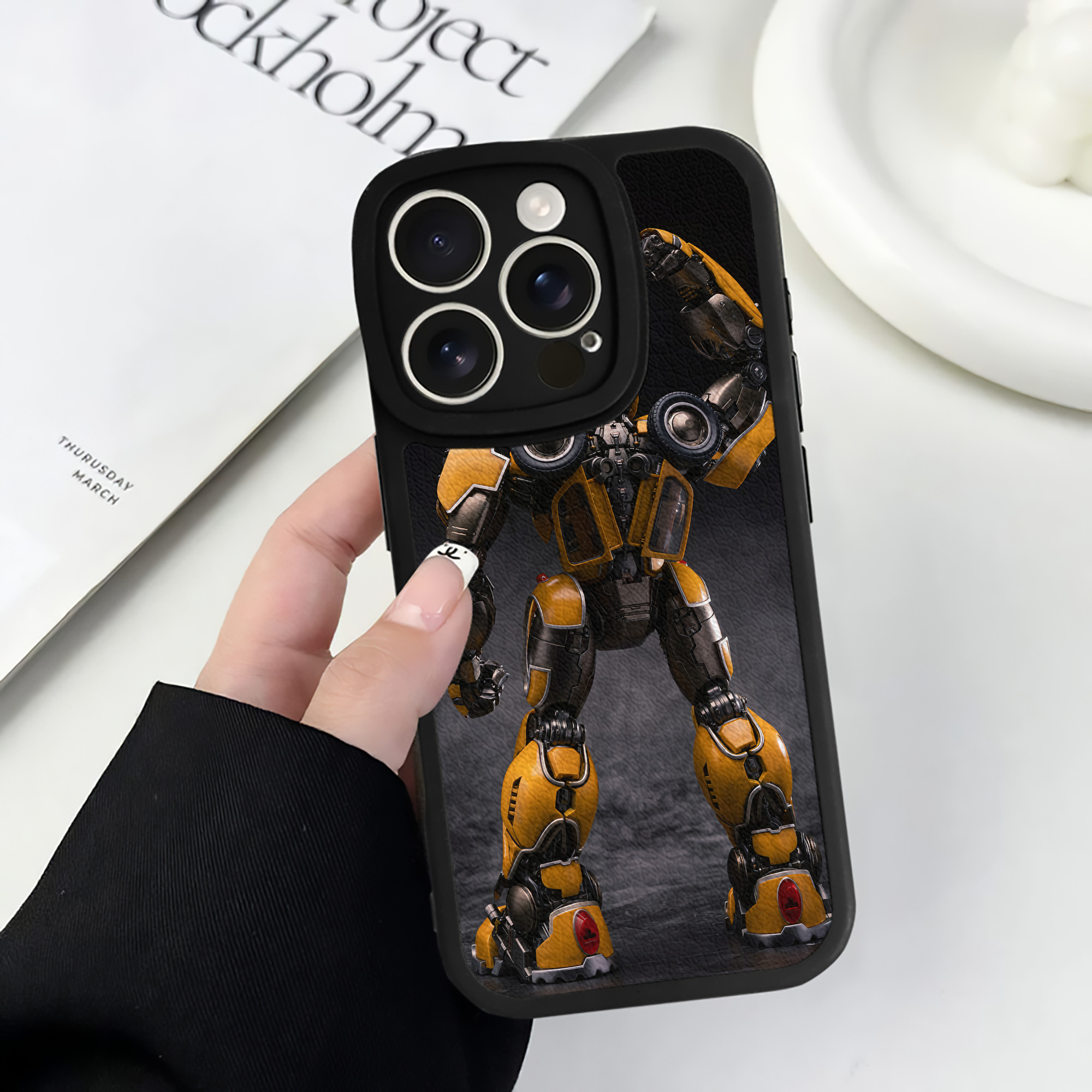 （画像用） Transformers トランスフォーマー 【iPhone 16シリーズ対応】シリコンスマホケース（レザー調） 材質：シリコン